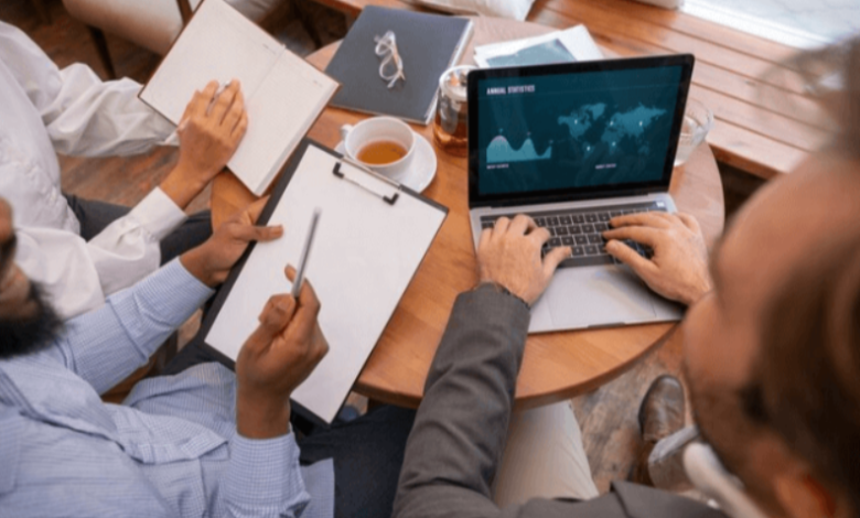 RightAnswers vs eGain: Why RightAnswers is the Better Option for Knowledge Management